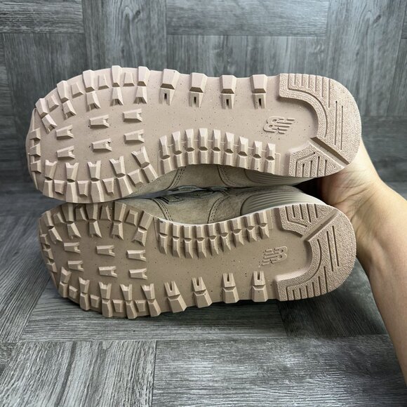 New Balance 574 Women's size 6 Mushroom Suede Running Shoes WL574HI2 - Picture 7 of 8